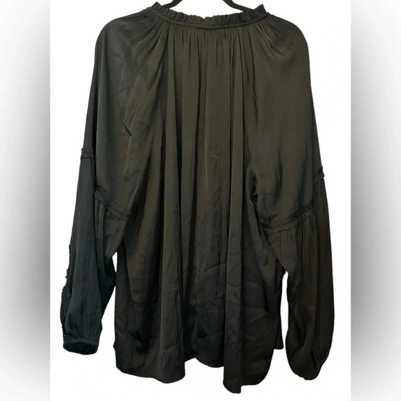 Lane Bryant NWOT ruffle split neck blouse - Picture 8 of 9